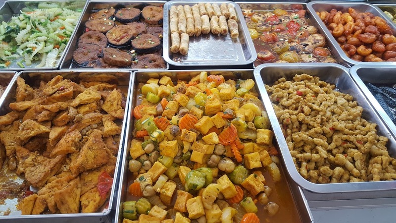 Cơm chay tự chọn